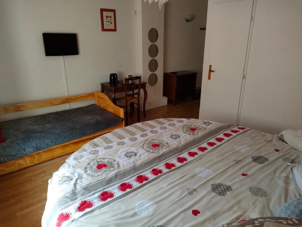 Hotel Les Remparts Nozeroy Екстер'єр фото