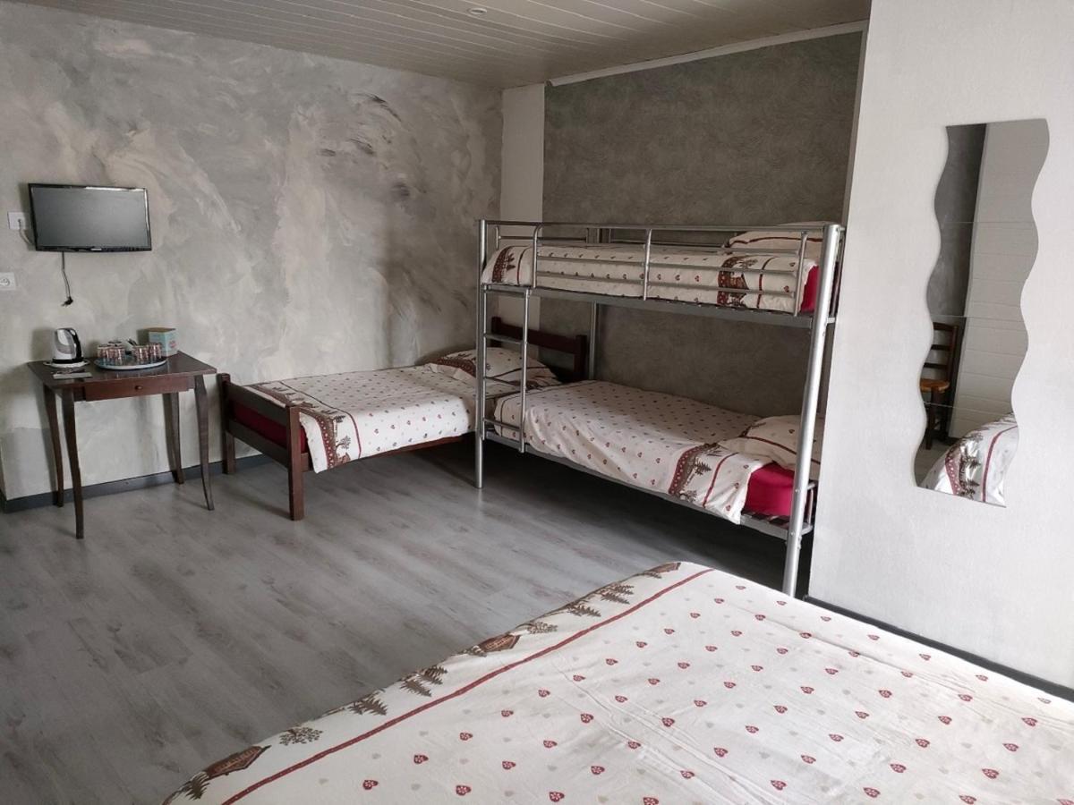 Hotel Les Remparts Nozeroy Екстер'єр фото